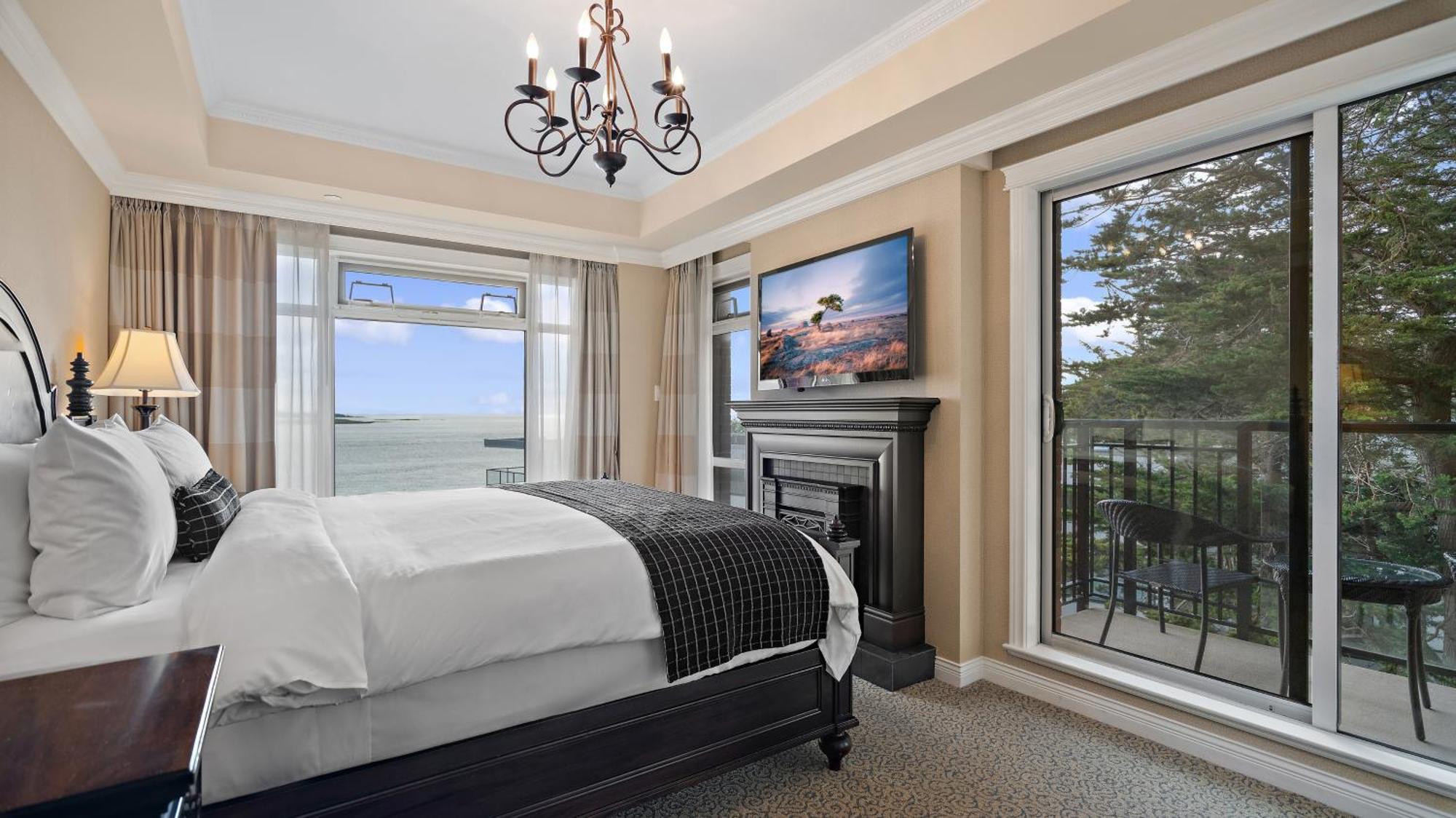 Oak Bay Beach Hotel (Adults Only) Exterior photo