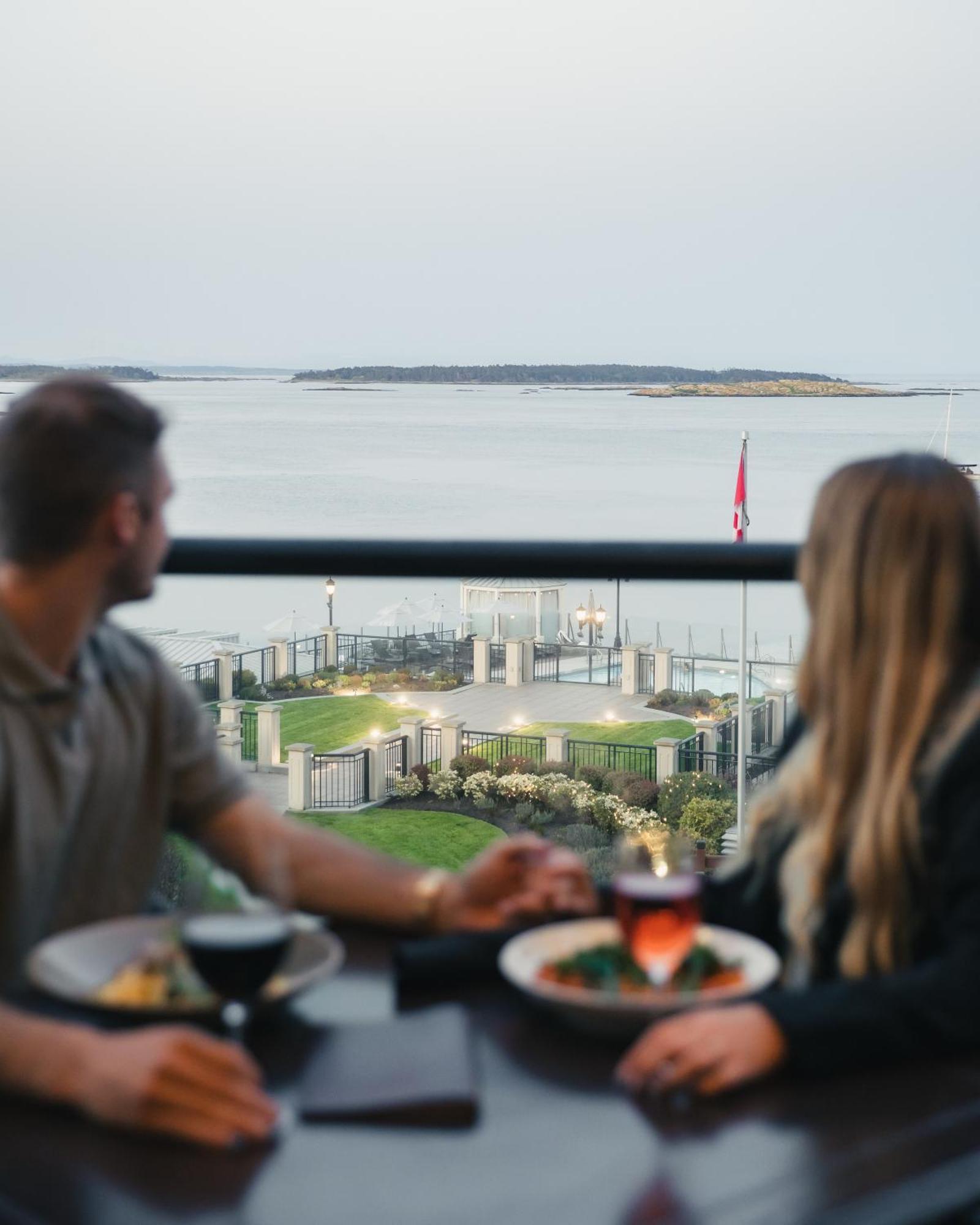 Oak Bay Beach Hotel (Adults Only) Exterior photo