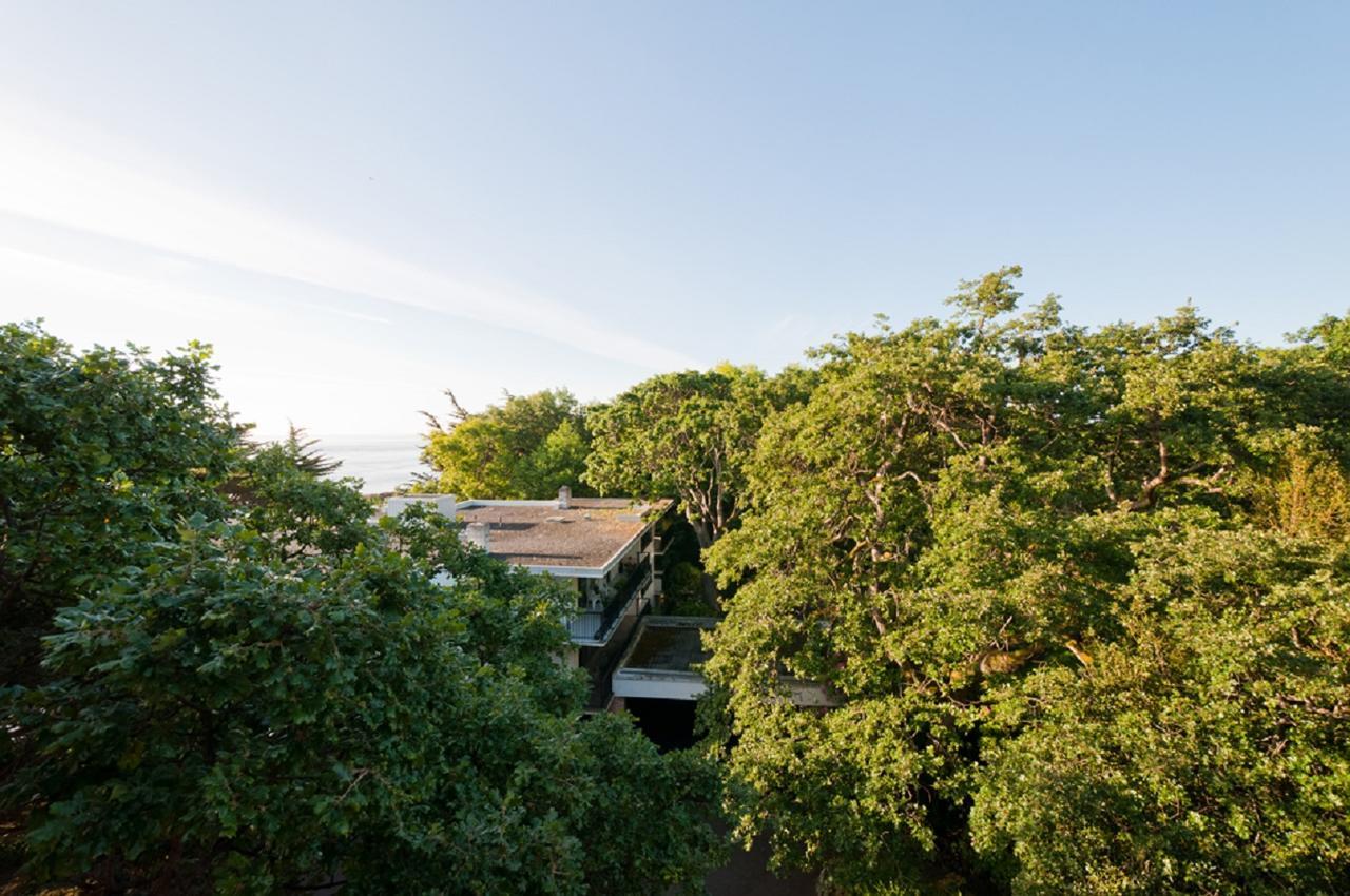Oak Bay Beach Hotel (Adults Only) Exterior photo